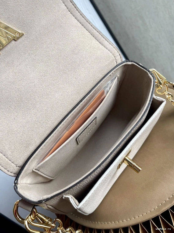 WIS TENDER VUITTON LOCKME LOUIS 0312